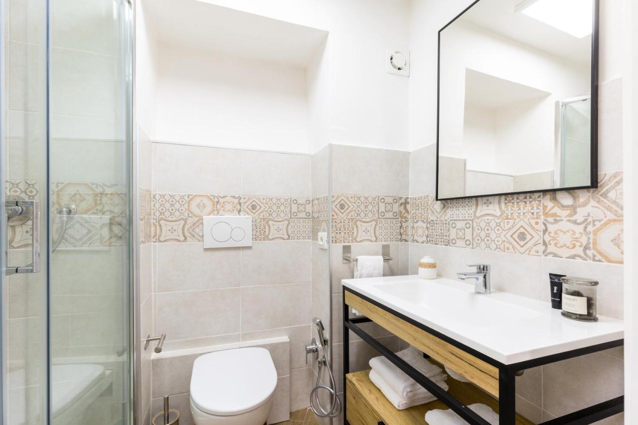 روما Gentile Suites - Private Rooms المظهر الخارجي الصورة